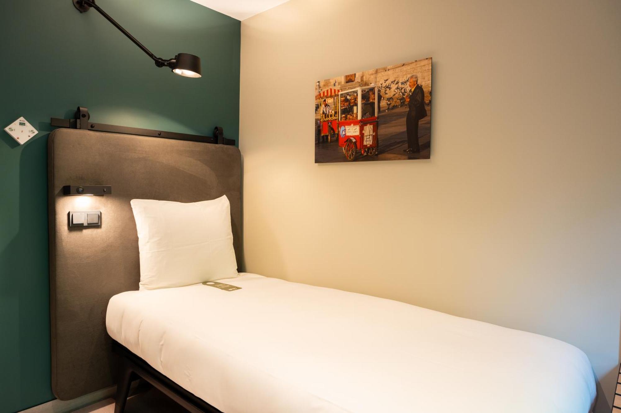 Hotel Kontakt Der Kontinenten Soesterberg Luaran gambar